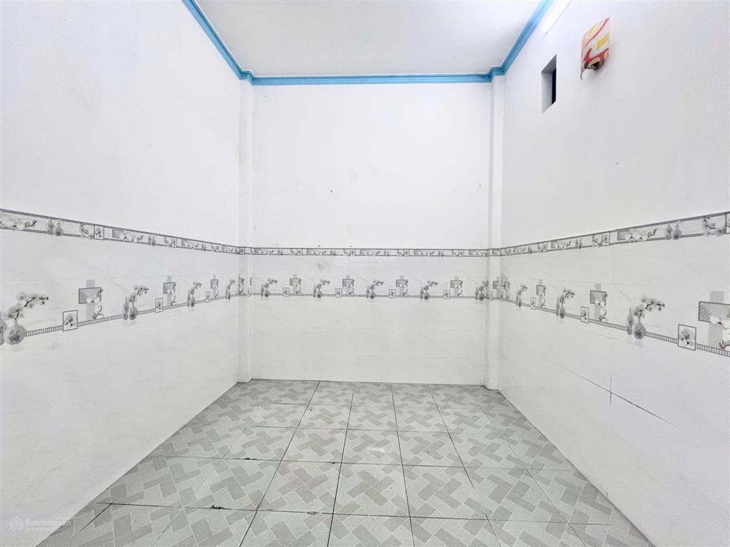 Nhà shr sát metro q12  4m x 13m đúc 1 trệt 1 lầu hxh tận nơi