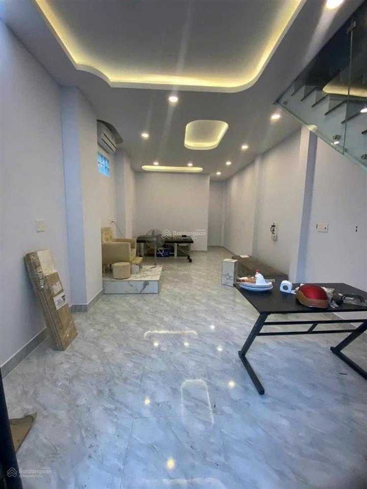 Chdv 1/ nguyễn thị kiểu  4m x 15m đúc 4 tầng thu nhập 17tr tháng