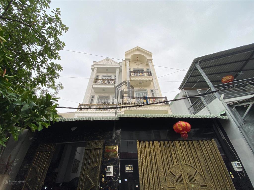 1/ ngay chợ hl80b hxh 8m  4,6 x 14m đúc 1 lửng 2 lầu