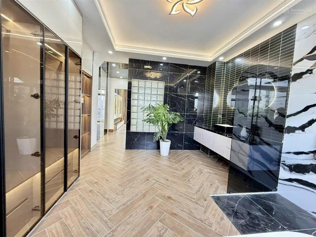 Nhà phố 1/ nguyễn thị kiểu hẻm xe hơi 6m  đúc 1 lửng 4 lầu nội thất cao cấp sát gò vấp