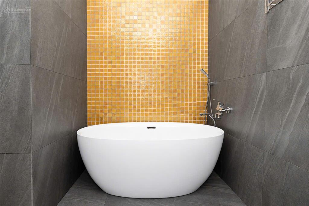 Bán biệt thự cao cấp 43 lê hữu khánh, đà nẵng. 7pn, hồ bơi riêng, dòng tiền 300tr/ tháng