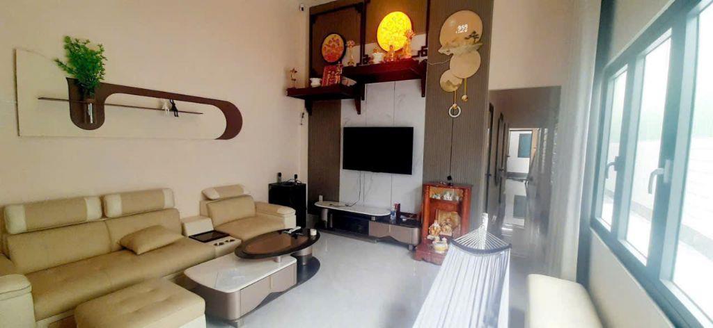 Chủ Ngộp Giảm Sâu Căn 174m² Ngay Trục Đường Lớn Đông Hòa, Tặng Full Nội Thất Xịn - 7.6 Tỷ (TL)