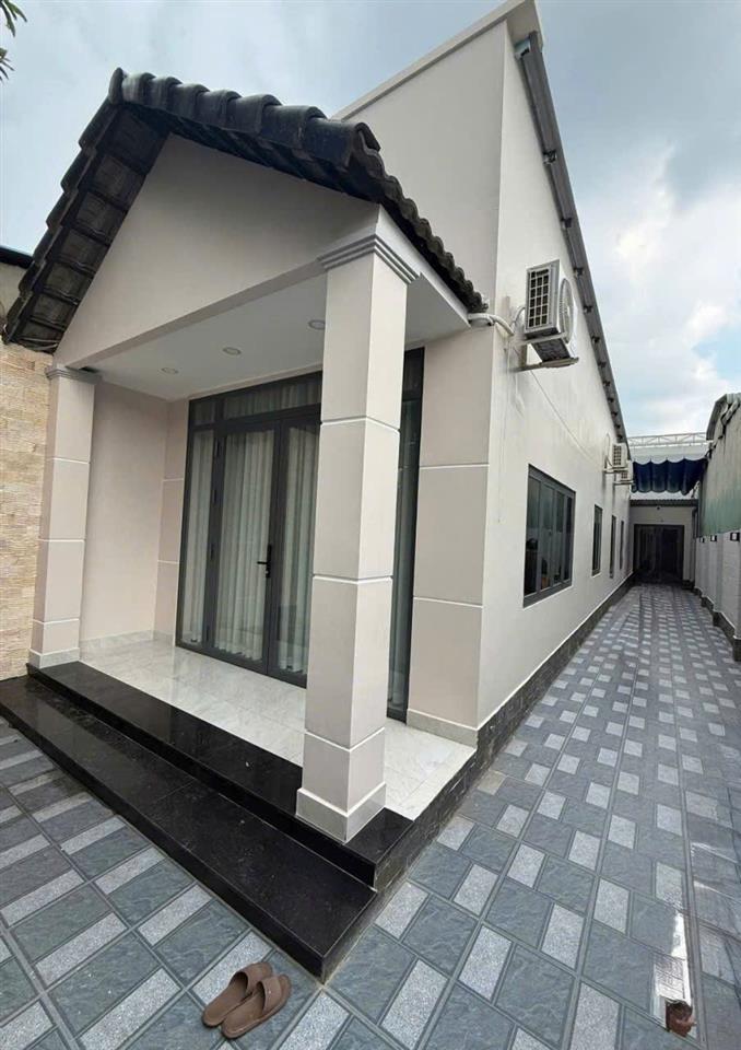 Chủ Ngộp Giảm Sâu Căn 174m² Ngay Trục Đường Lớn Đông Hòa, Tặng Full Nội Thất Xịn - 7.6 Tỷ