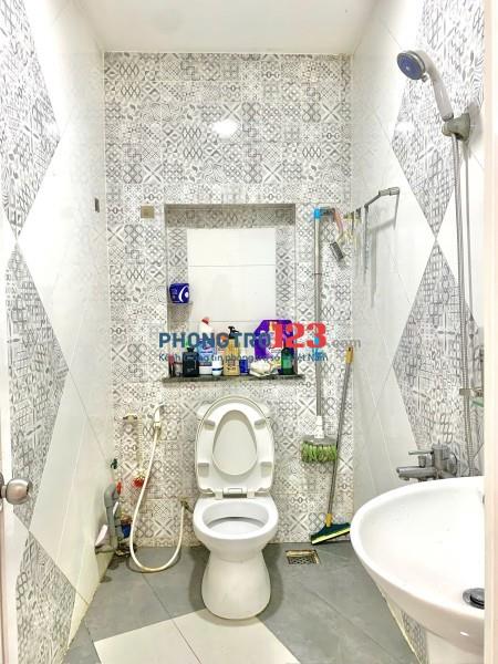 Cần 1 Nam ở ghép phòng 55m2, hiện đang có 2 nam ở, giá 2 triệu, đầy đủ tiện nghi, an
