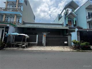 Bán kho diện tích 277,4m2, đã có thổ cư 186,8m2