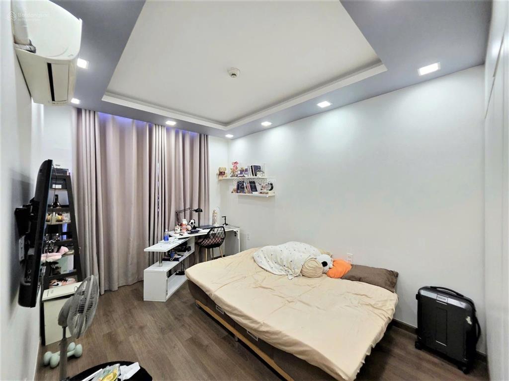 Bán căn 3 phòng ngủ 2wc 100m2 có sổ rồi 9.3 tỷ view thoáng đẹp chung cư novaland garden gate