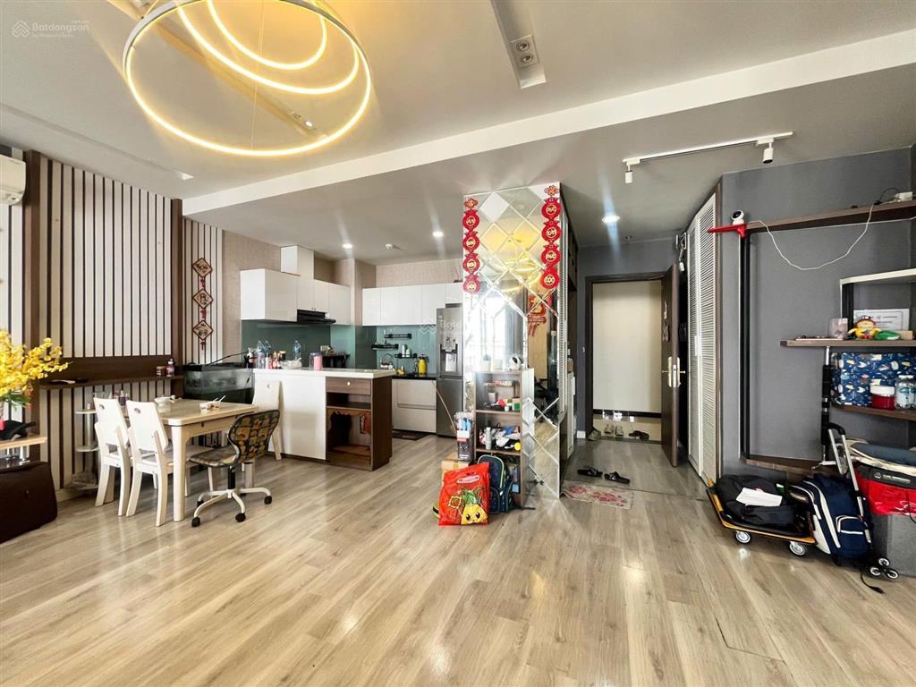 103m2 phòng khách rộng chỉ làm 2 phòng ngủ 2wc view đông giá 8.6 tỷ chung cư botanica premier