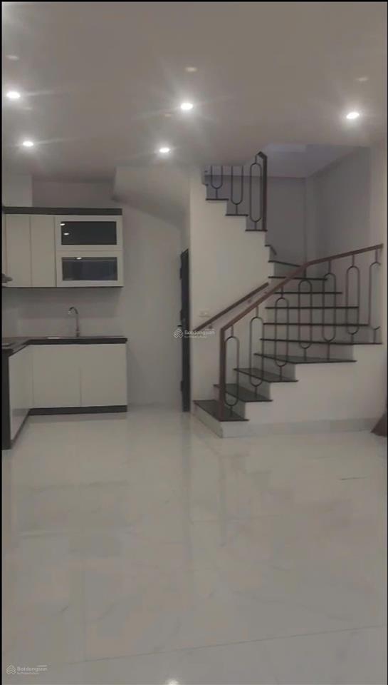 Cc bán nhà 84,5m2 mặt đường tt vũ thư, lô góc 2 mặt đường, đất vuông vắn, đang cho thuê 5tr/tháng