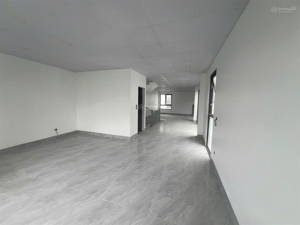 Cần bán gấp căn biệt thự an vượng villa. hướng đông nam. không lỗi phong thủy.  0983 983 ***