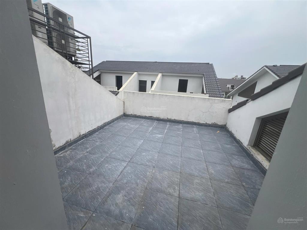 Cần bán gấp căn biệt thự an vượng villa. hướng đông nam. không lỗi phong thủy.  0983 983 ***
