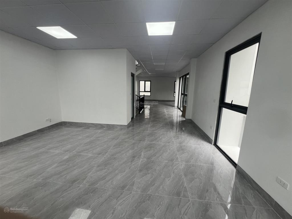 Cần cho thuê biệt thự dương nội làm văn phòng.  0983 983 ***