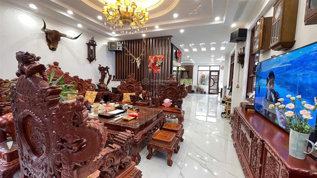 Chính chủ cần bán gấp căn biệt thự an vượng. hoàn thiện full nội thất.  0983 983 ***