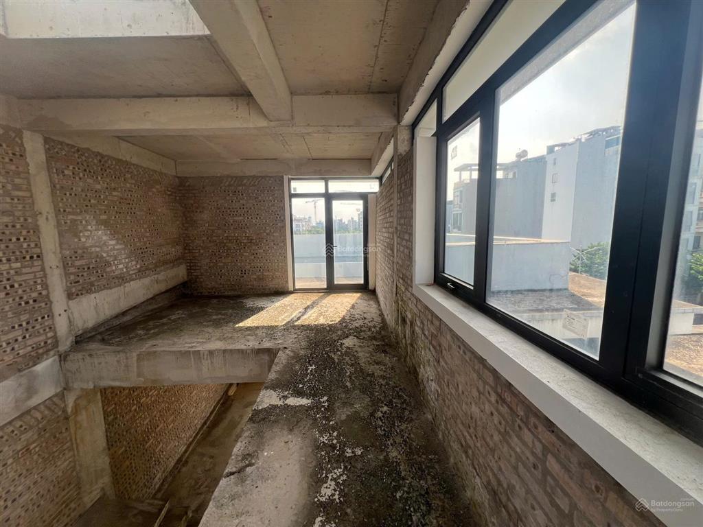 Tôi cần bán cắt lỗ 20 tỷ căn biệt thự an quý villa.  0983 983 ***