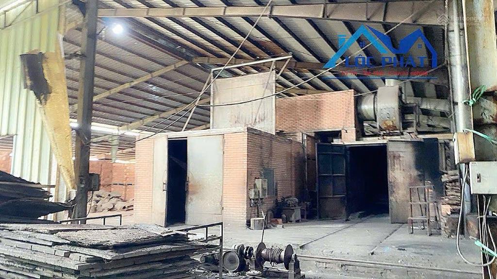 Bán nhà xưởng hơn 10ha full skc tại tân uyên hcm giá chỉ 110 tỷ  0933 725 ***