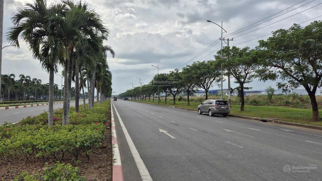 Bán lô góc 3 mt đất kcn châu đức xã ngãi thành hcm diện tích hơn 10ha giá chỉ 264 tỷ  0933 725 ***