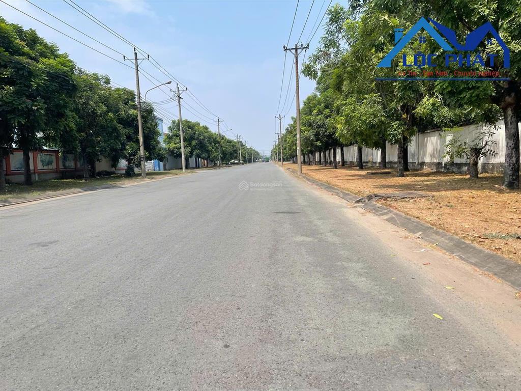 Bán đất kcn châu đức bà rịa vũng tàu dt 15.550m2 giá 43,7 tỷ  0933 725 ***