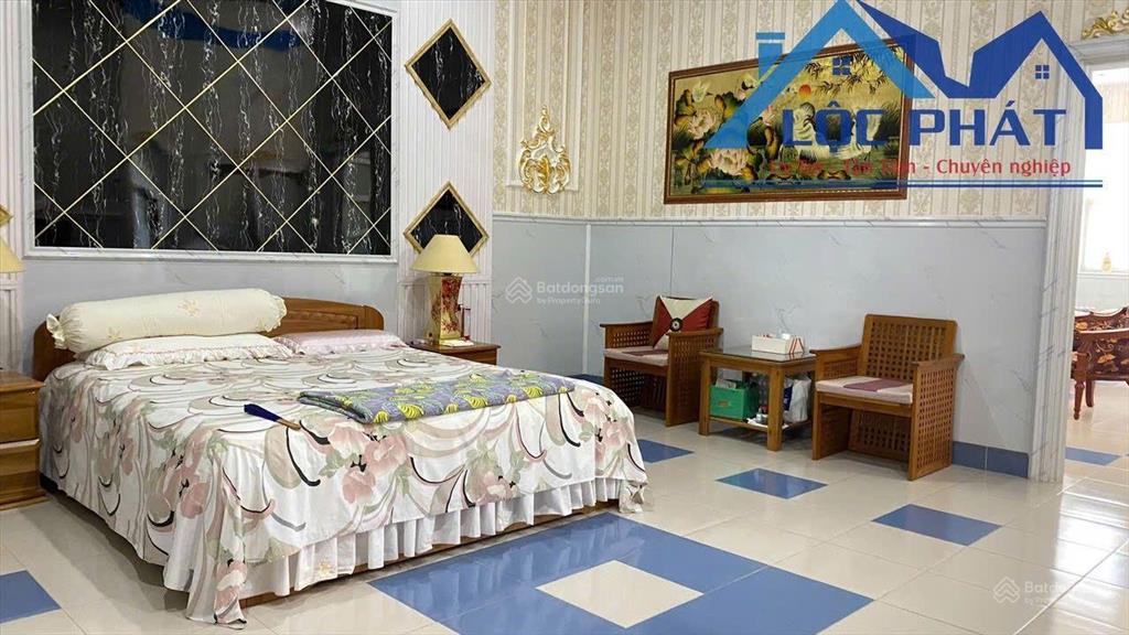 Bán gấp khu nghỉ dưỡng tại thị xã phú mỹ, bà rịa vũng tàu, 4300m2, giá giảm mạnh còn 17 tỷ