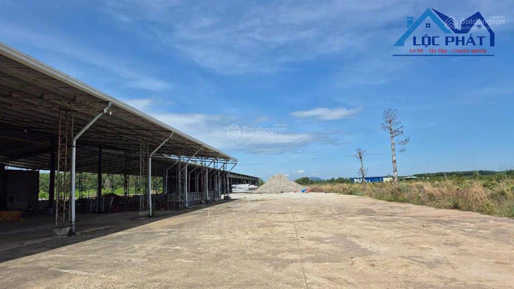 Bán đất và nhà xưởng tại huyện xuân hòa đồng nai diện tích 27,5ha giá chỉ 130 tỷ.  0933 725 ***
