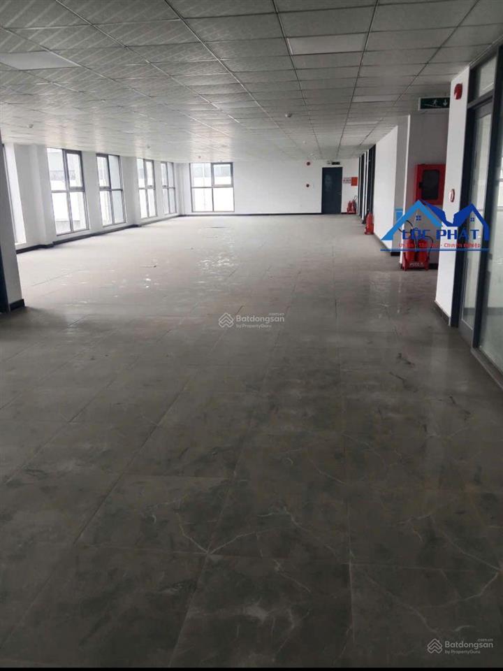 Cho thuê nhà xưởng 7858m2 tại long thành giá 930 triệu/tháng.  0933 725 ***.