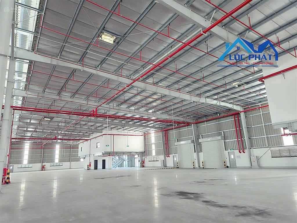 Cho thuê nhà xưởng mới chuẩn esg kcn lâm đồng dt 5618m2 giá 91000đ/m2.  0933 725 ***