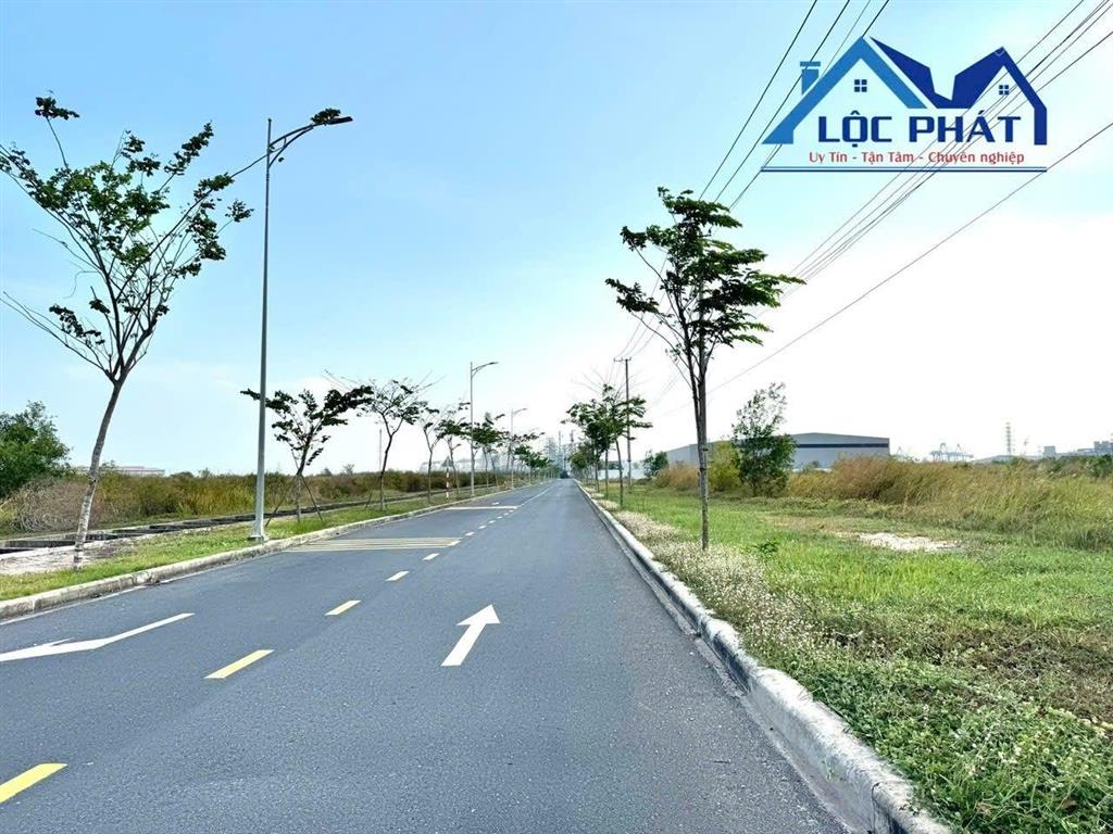 Bán đất skk kcn châu đức bà rịa vũng tàu 22.656m2 giá chỉ 3,01 triệu/m²  0933 725 ***