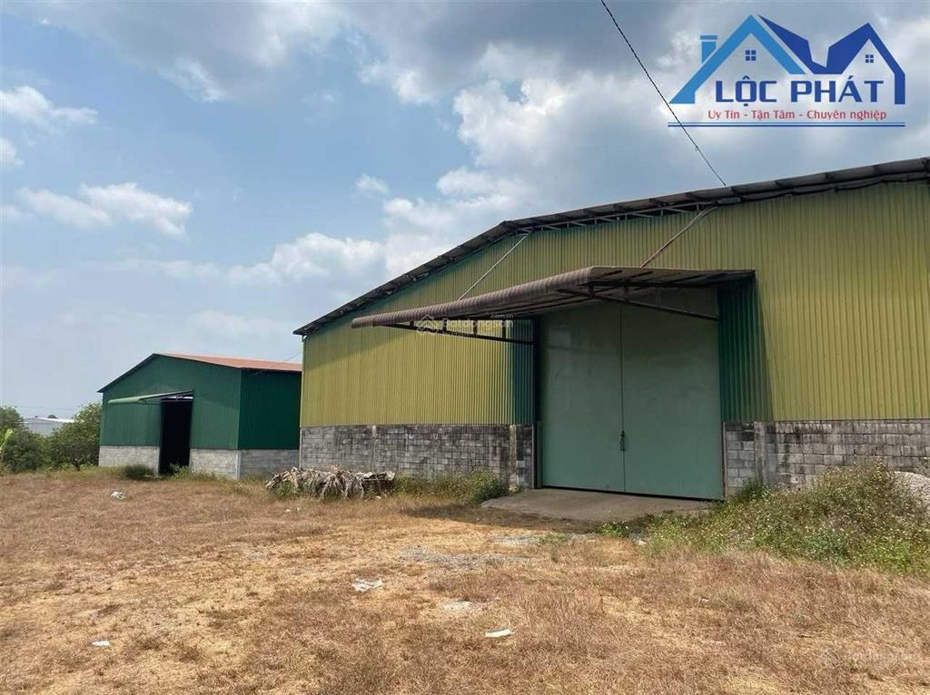 Bán đất nhà xưởng huyện thống nhất đồng nai 23.603m2 có 3000m2 đất skc giá 28 tỷ  0933 725 ***