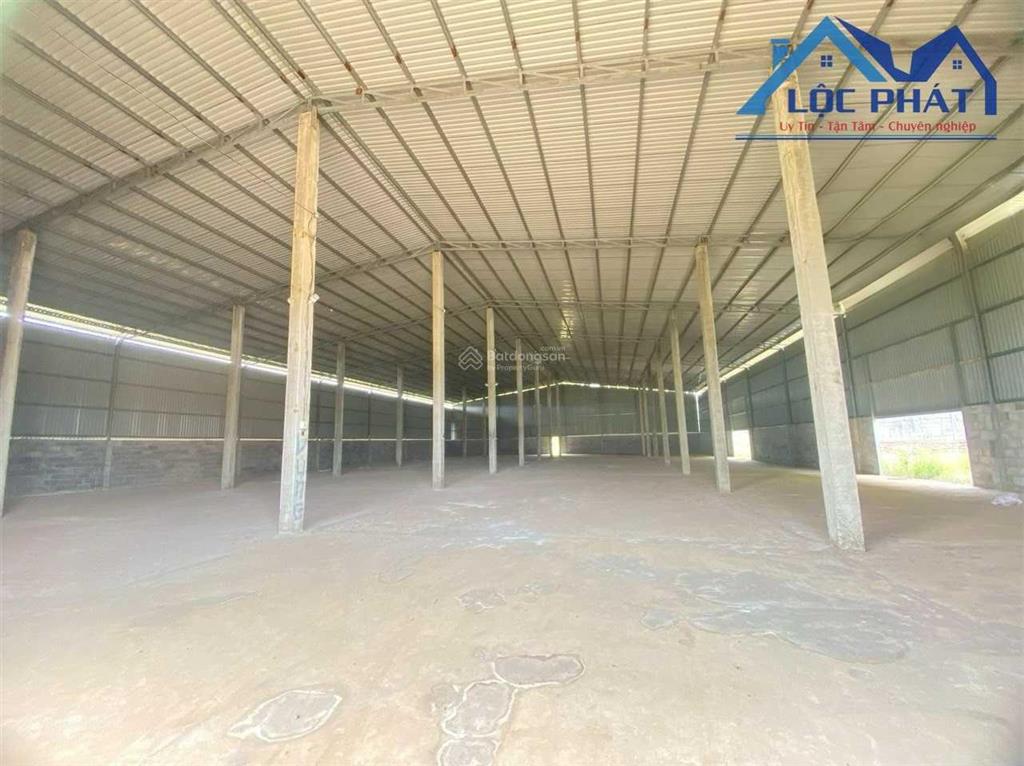 Bán đất nhà xưởng huyện thống nhất đồng nai 23.603m2 có 3000m2 đất skc giá 28 tỷ  0933 725 ***