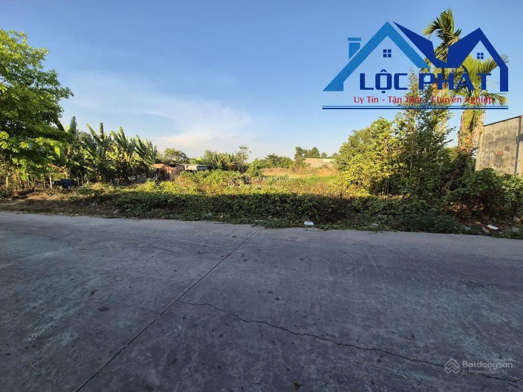 Bán đất phường an hoà biên hòa đồng nai diện tích 2874m2 giá 5 triệu/m2,  0933 725 ***