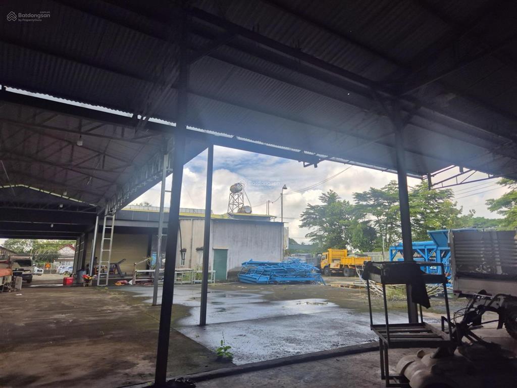 Bán đất tặng nhà mặt tiền đường ql1a 3047m giá chỉ 25 tỷ