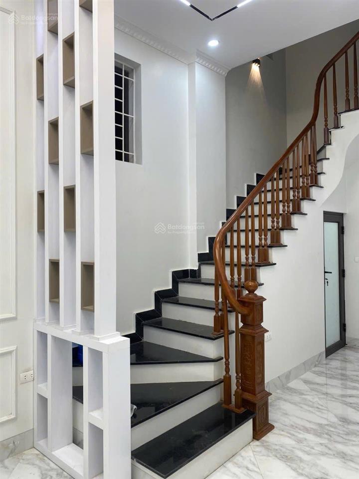 Chính chủ cần bán gấp căn nhà mới coong khu phân lô  lô góc  ngõ thông số 22 ngõ 159 phố hm.