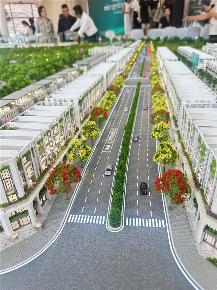 Cần bán căn lk 80m²  emerald symphony  hướng nam  tặng vườn rộng rãi  dễ kinh doanh buôn bán
