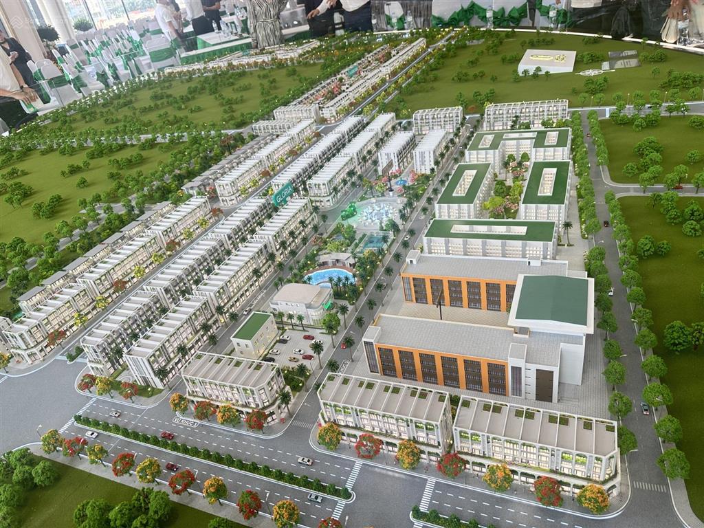 Bán căn shop house siêu vip emerald symphony  diện tích 90m2  hướng nam siêu mát  dễ cho thuê