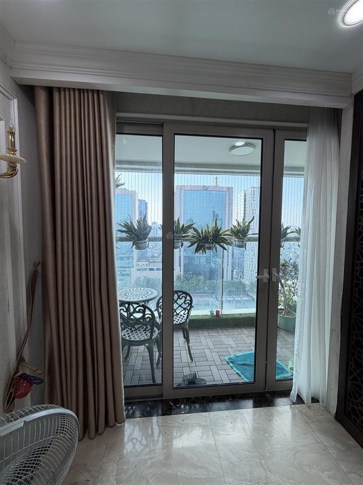 Cc bán ch mandarin garden hoàng minh giám 168m tầng 2x view trần duy hưng giá 19,9 tỷ