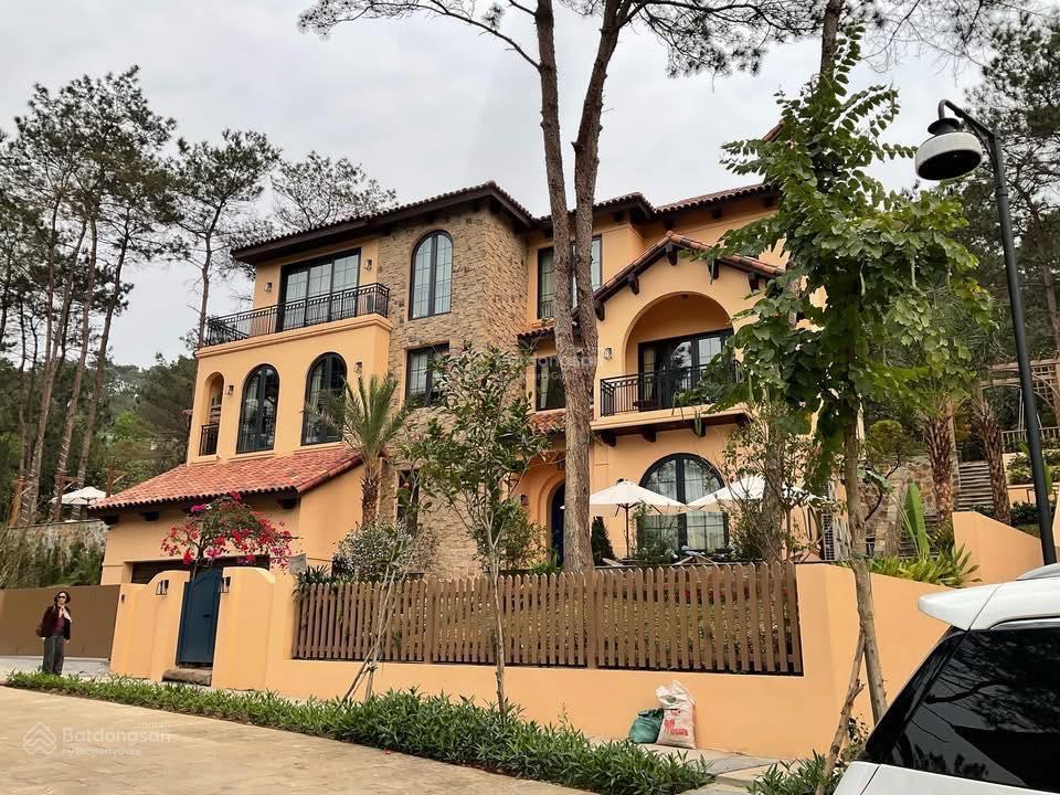 Bán song lập lakeside residences, thế đất cao, sau nhà hồ cá koi giá trị phong thủy vượt trội