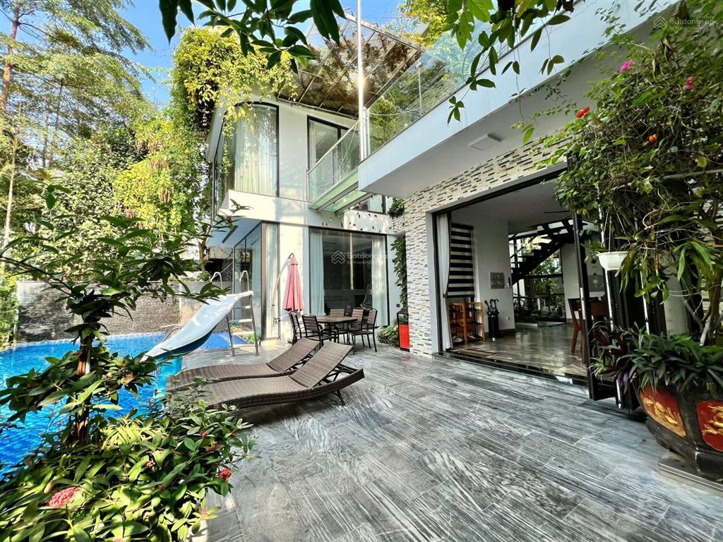 Villa 300m2 anh vũ view hồ có hầm full tiện ích xông hơi ướt + khô, bể sục onsen jacuzzi thảo dược