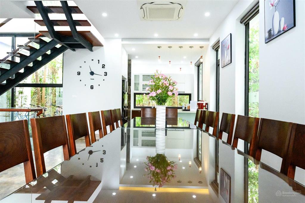 Villa 300m2 anh vũ view hồ có hầm full tiện ích xông hơi ướt + khô, bể sục onsen jacuzzi thảo dược