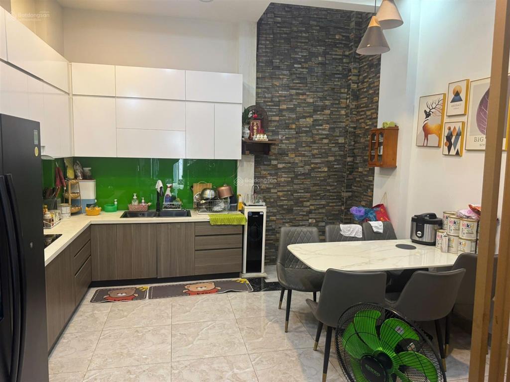 Bán nhà hẻm xe tải mã lò gần lê văn quới dt 4.5m x 14.5m 3 tầng 3pn 3wc để lại full nội thất