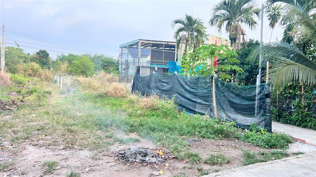 Đất giá cực rẻ an tây bến cát, gần chợ thùng thơ, đường xe hơi dt (10x14)m tc 60m2,  0901 010 ***