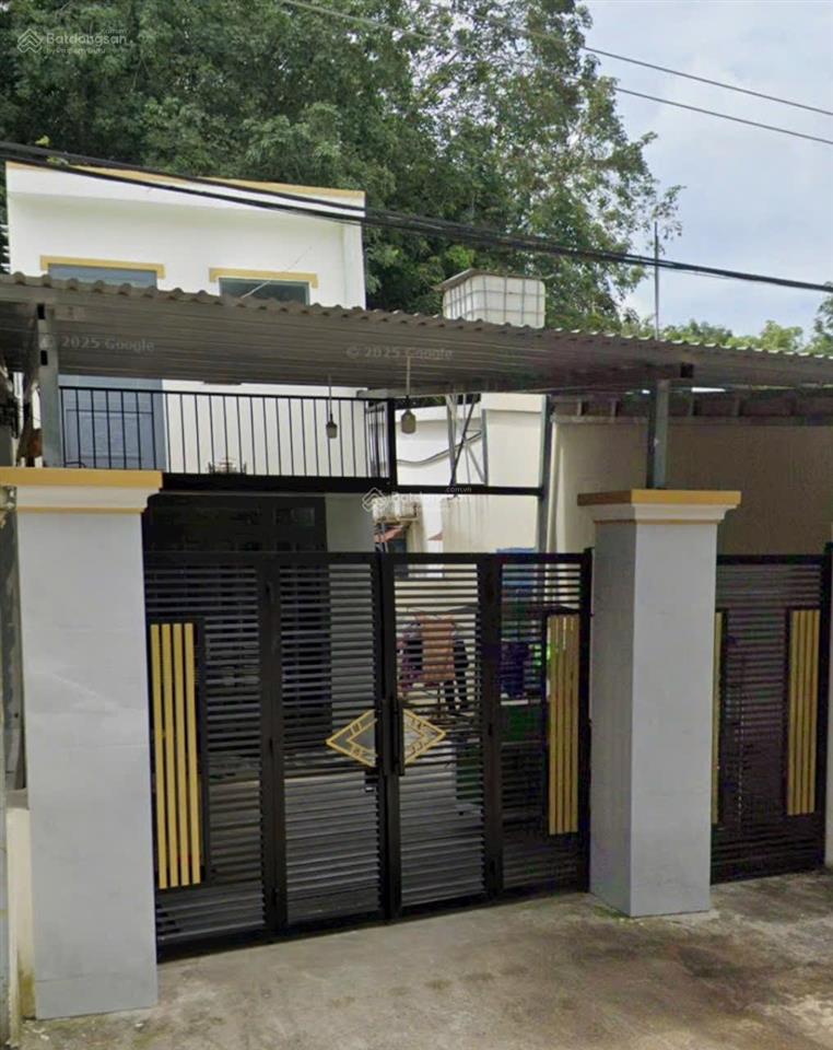 Bán nhà phường phú an bến cát cũ mặt tiền đường nhựa 12m kinh doanh. dt 122m trệt lầu .sổ sẵn