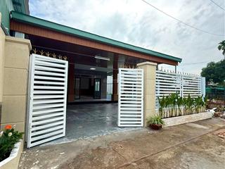 Hàng ngộp hiếm! mặt tiền dx 120 phú an  tp hcm, ngang 8.5m nở hậu, sân đậu 3 xe hơi, giá 3.7 tỷ