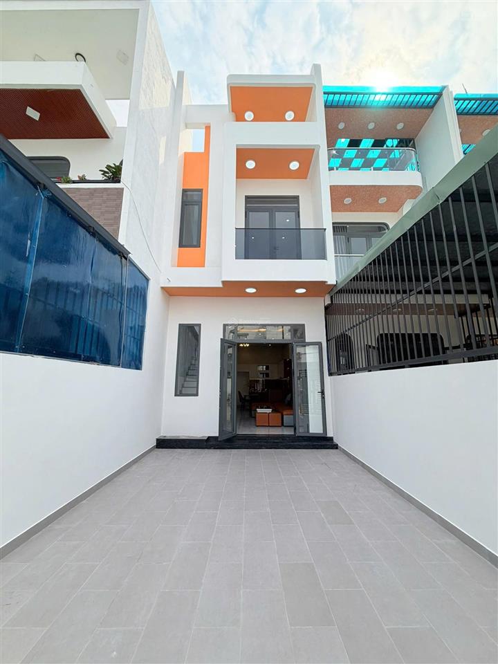 Nhà 1 lầu mới xây hẻm 99 lê hồng phong, phú lợi dtsd 142.8m2, giá 3.95 tỷ đủ công năng