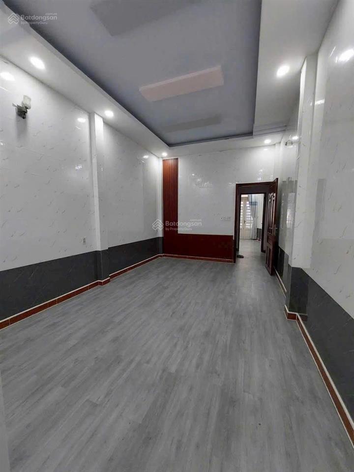 Cho thuê nhà hxh 1/ số 4, p 11, gò vấp, dt 3,5 x 15m. hẻm xe hơi, gần mặt tiền đường