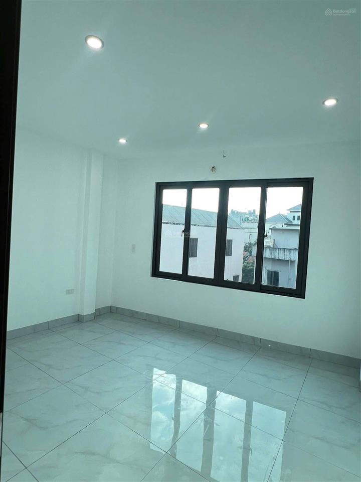 Bán nhà 3.5 tầng. dt 30.1m2. thổ cư. mặt tiền kinh doanh ở la phù, xã an khánh hoài đức cũ