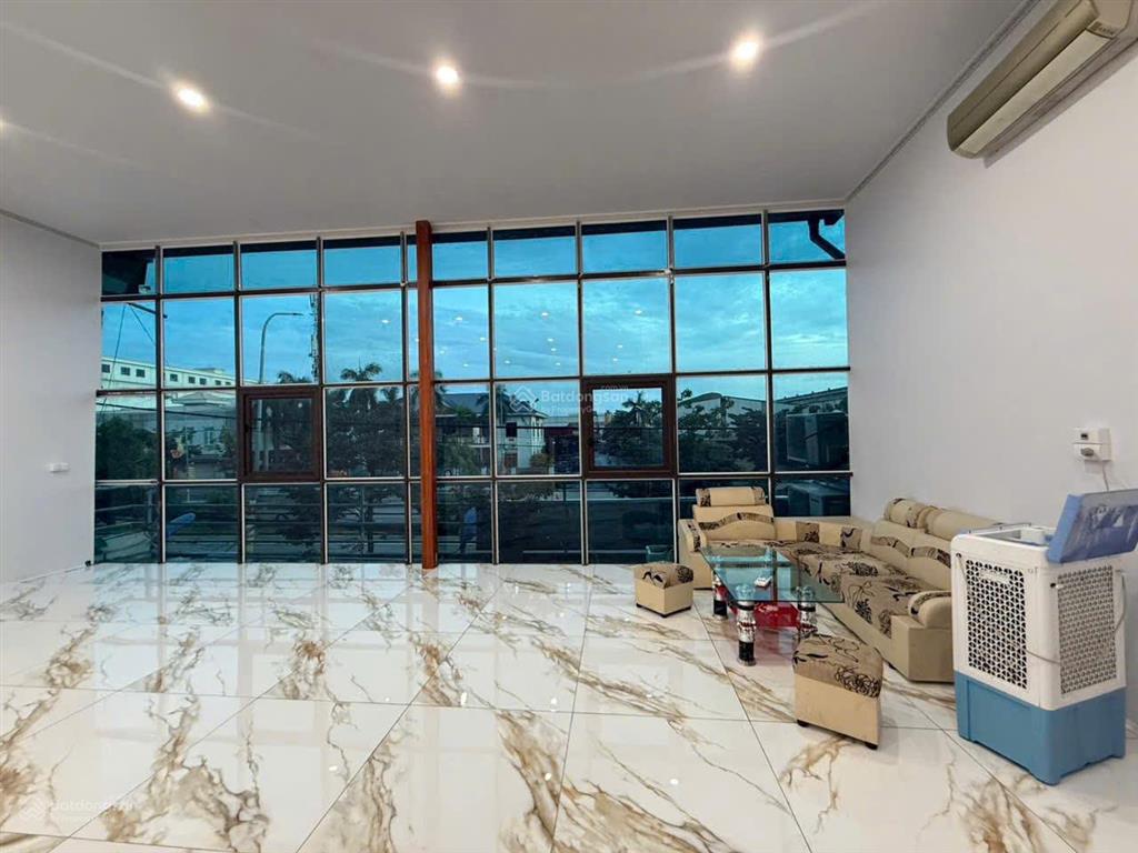 Cần cho thuê quán 100m2 tại nguyên khê đông anh,  0981 288 ***