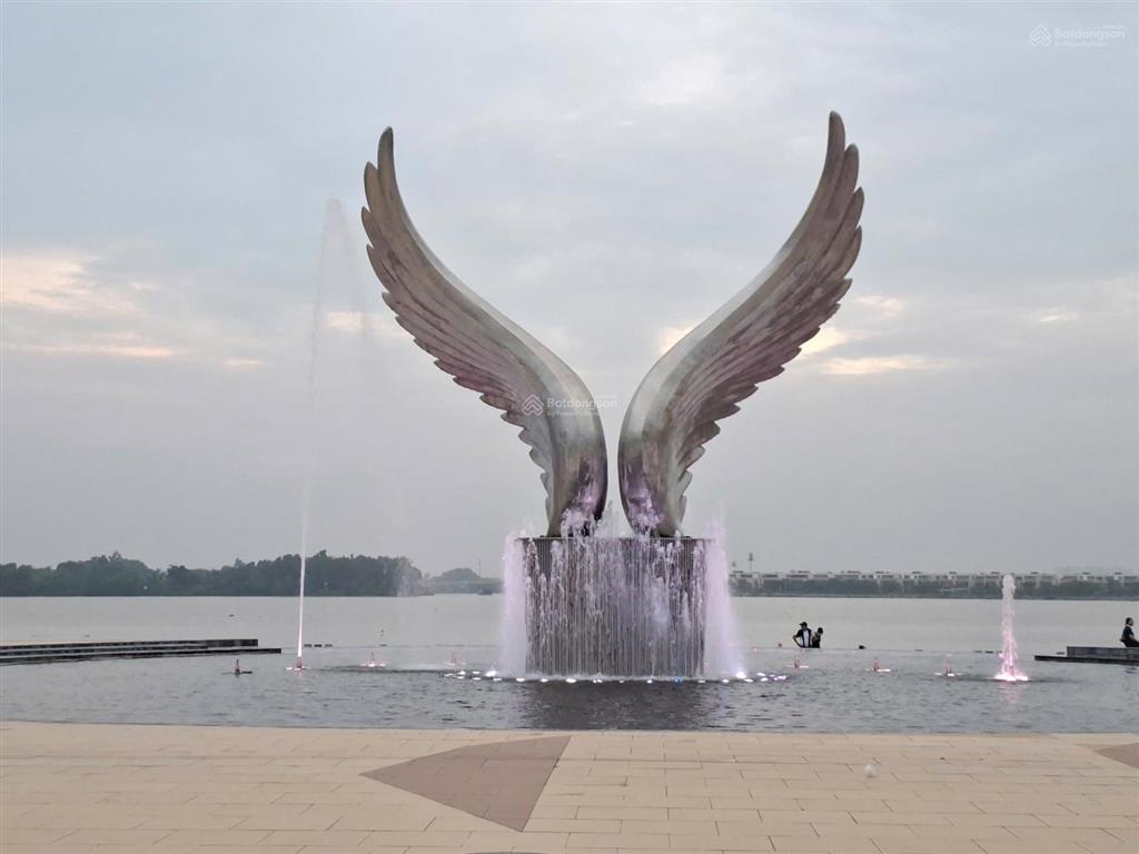 Bán nhà phố kđt aqua city  8 tỷ (thương lượng), giá 49.6 tr/m2, 8x20m, gần clubhouse  đường 19m