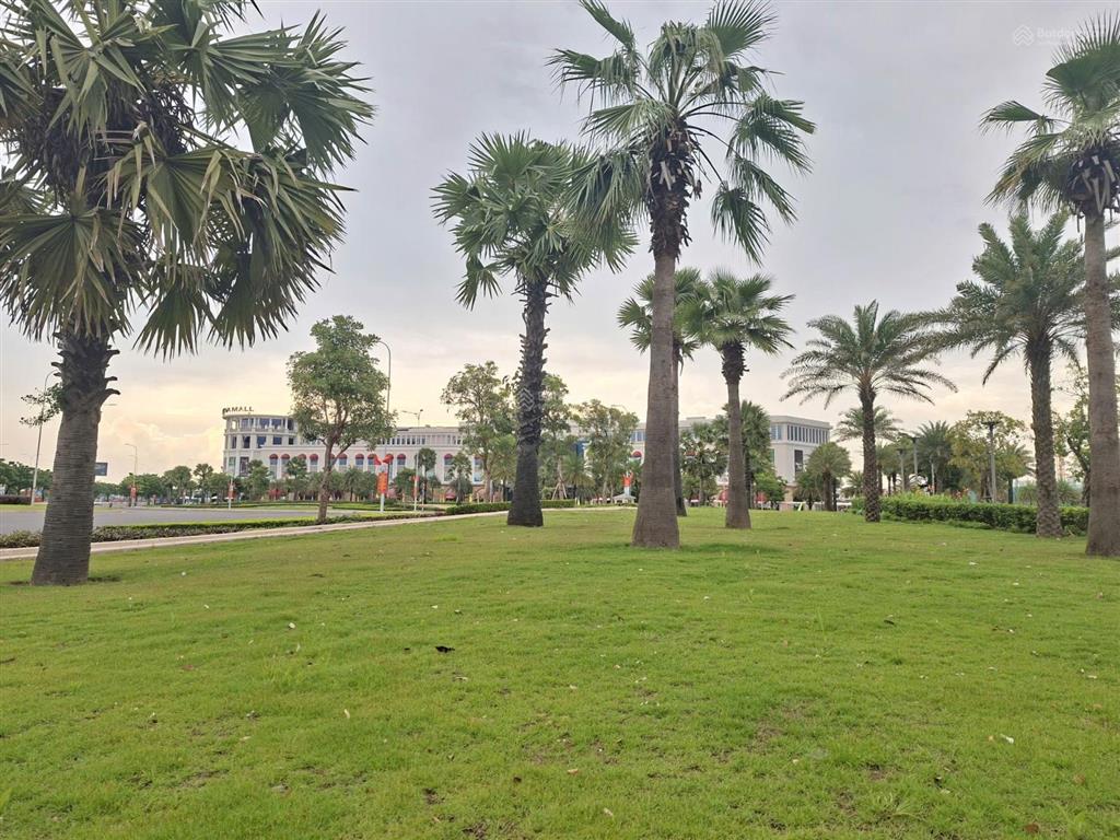 Bán nhà phố kđt aqua city  8 tỷ (thương lượng), giá 49.6 tr/m2, 8x20m, gần clubhouse  đường 19m