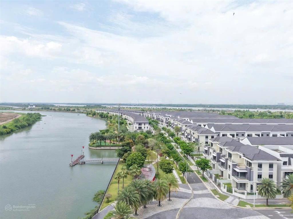 Giá 25 tỷ cho căn villas view sông lớn (sông buông) tại aqua city trong tháng 9 này, dt 15mx25m