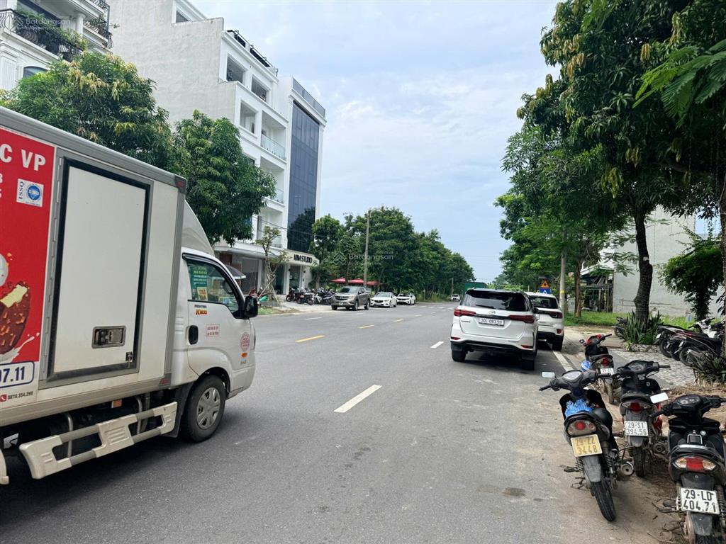 Bán đất lô góc kinh doanh đỉnh mê linh 117m2 mặt tiền 10m lô góc giá chỉ 8,3 tỷ