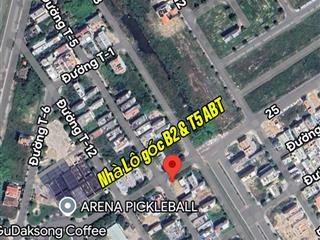 Kết cấu nhà 4 tầng để trống kinh doanh , 4 wc , phòng khách, có thang máy 450kg.