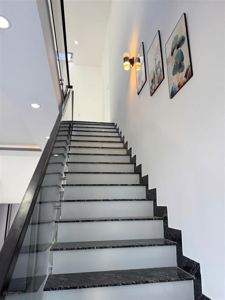 Bán căn nhà đẹp mặt đường rọc cây duối xã diên an, có sổ đỏ, đường nhựa thông